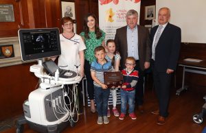 The Powell Family with Dr Brian Craig & Lorraine (L-R) Lorraine Davidson, Amy Hewitt, William, Grace and Harry Powell, Hampton Hewitt and Dr Brian Craig